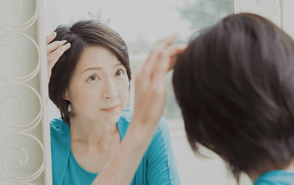 女性の脱毛症